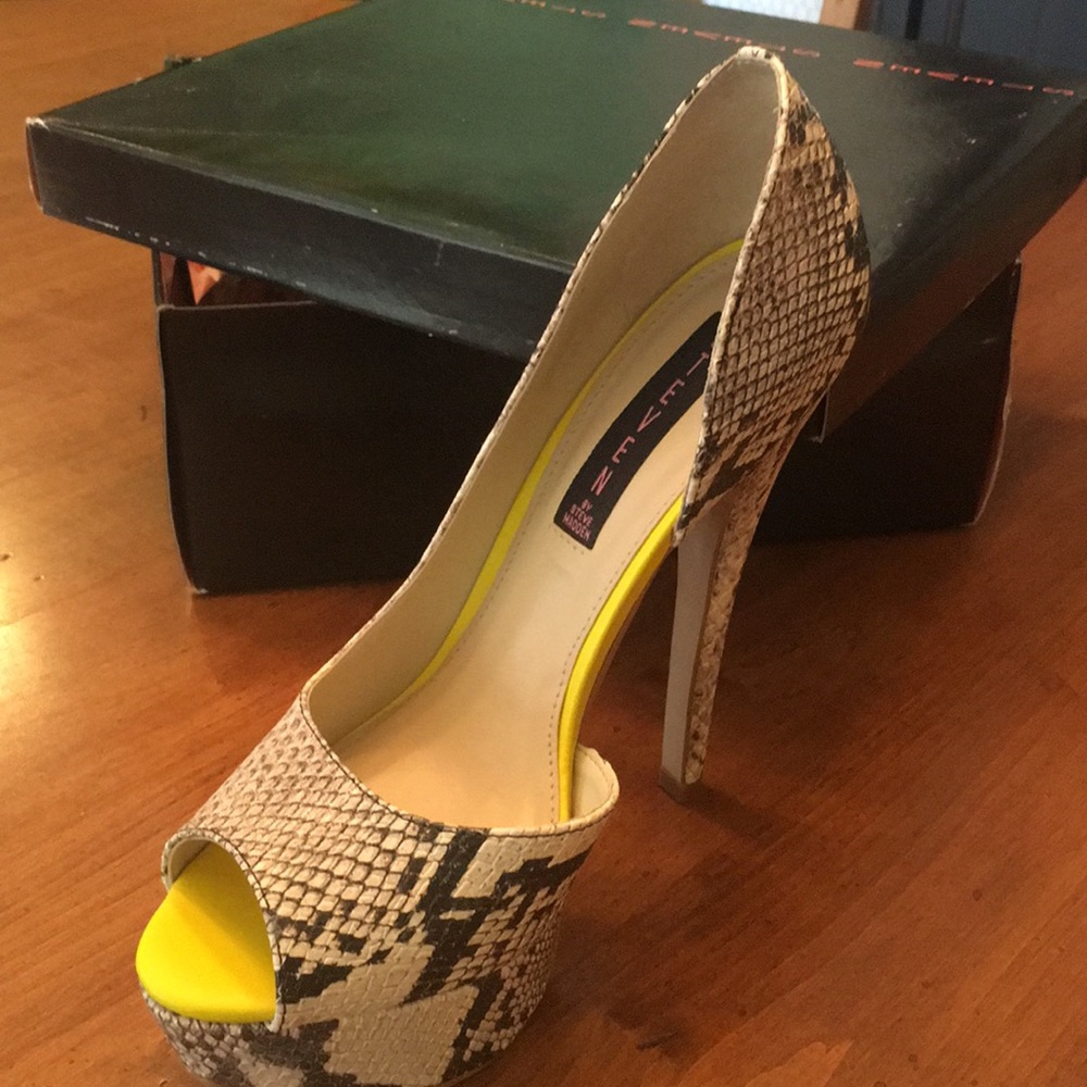 Steven by Steve Madden Heels. Never been worn.